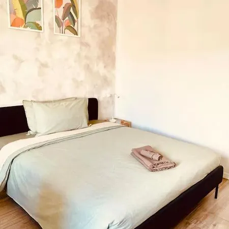 Apartment Ama Piazza Insubria 8 *