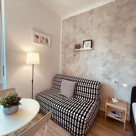 Ama Piazza Insubria 8 Apartment *
