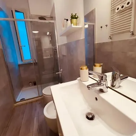Apartment Ama Piazza Insubria 8