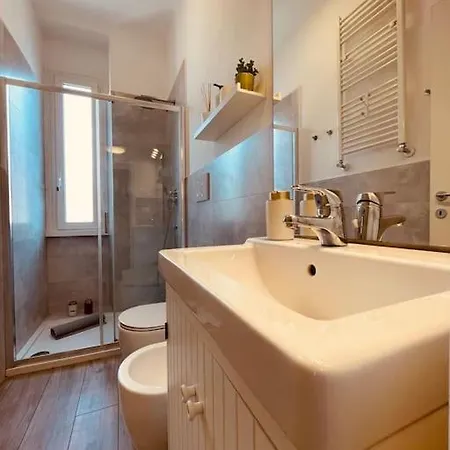 Apartment Ama Piazza Insubria 8 *
